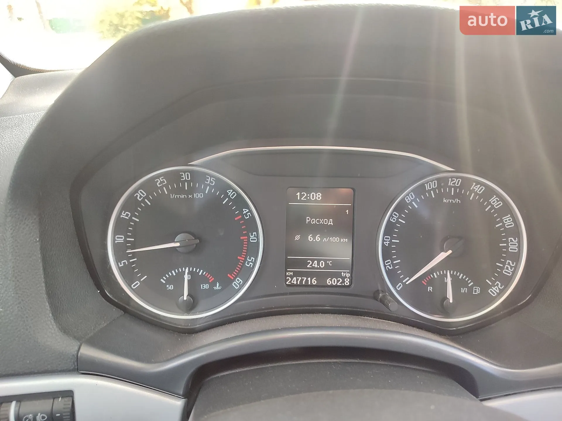 2010 Skoda Octavia - мініатюра 13