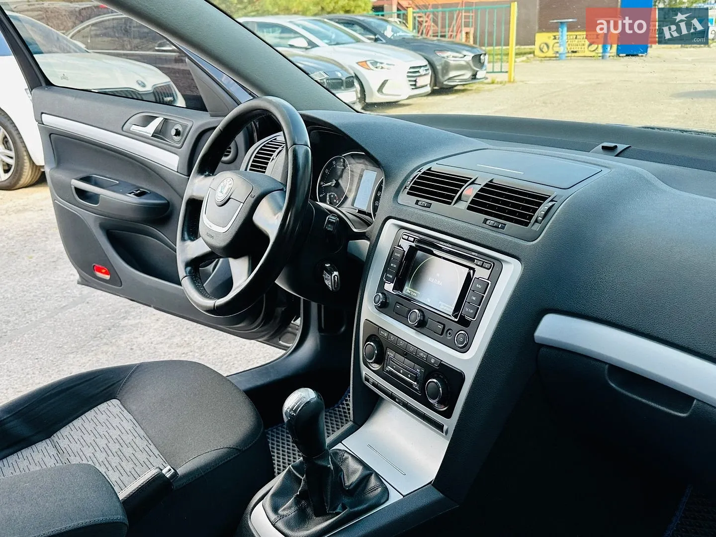 2010 Skoda Octavia - мініатюра 27