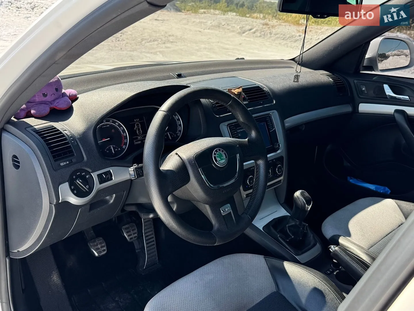 2011 Skoda Octavia - мініатюра 15