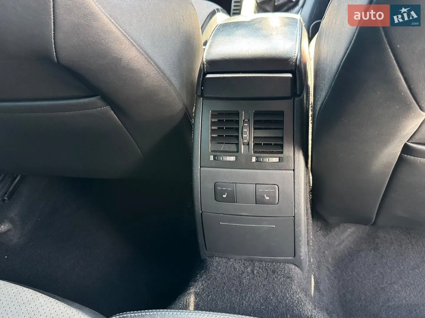2011 Skoda Octavia - мініатюра 24