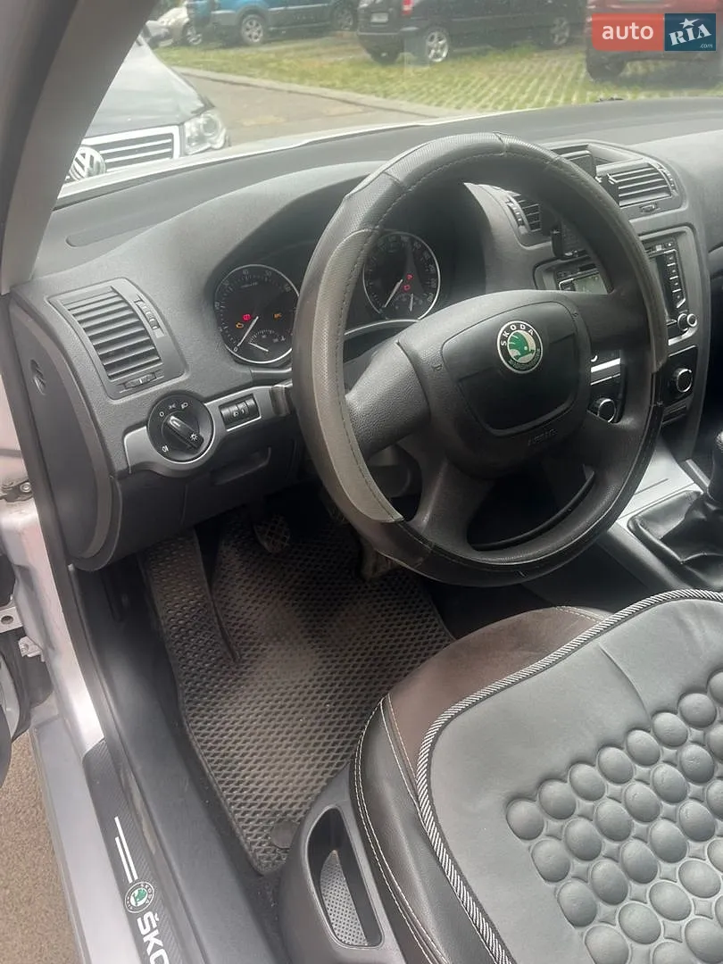 2011 Skoda Octavia - мініатюра 12