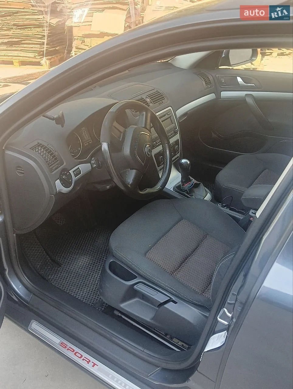 2010 Skoda Octavia - мініатюра 4