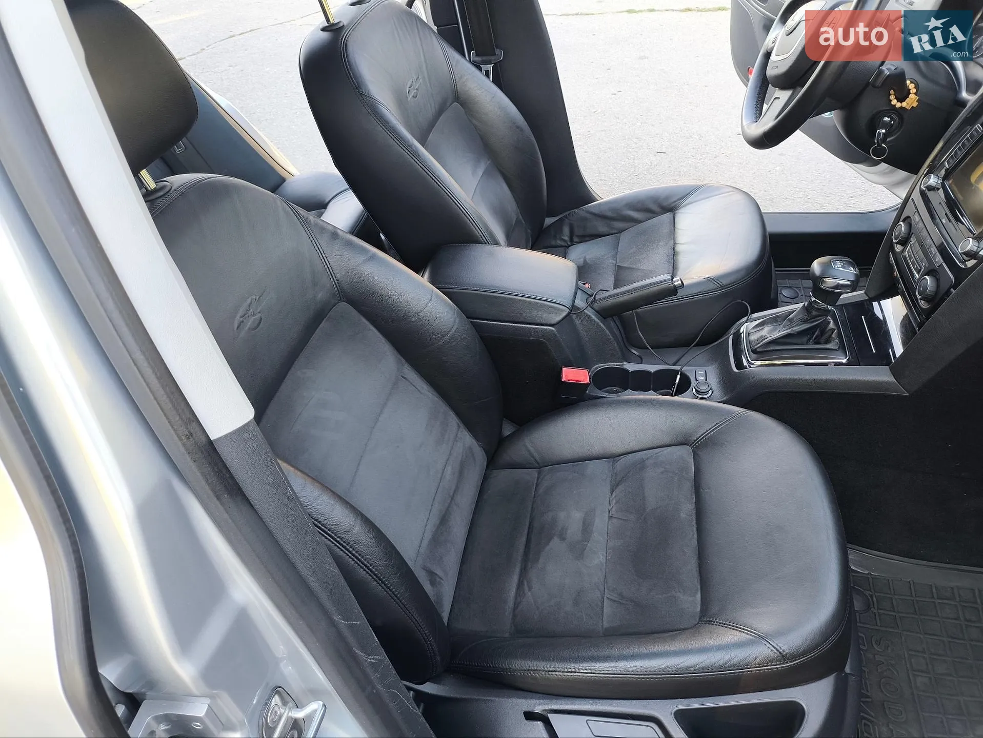 2010 Skoda Octavia - мініатюра 37
