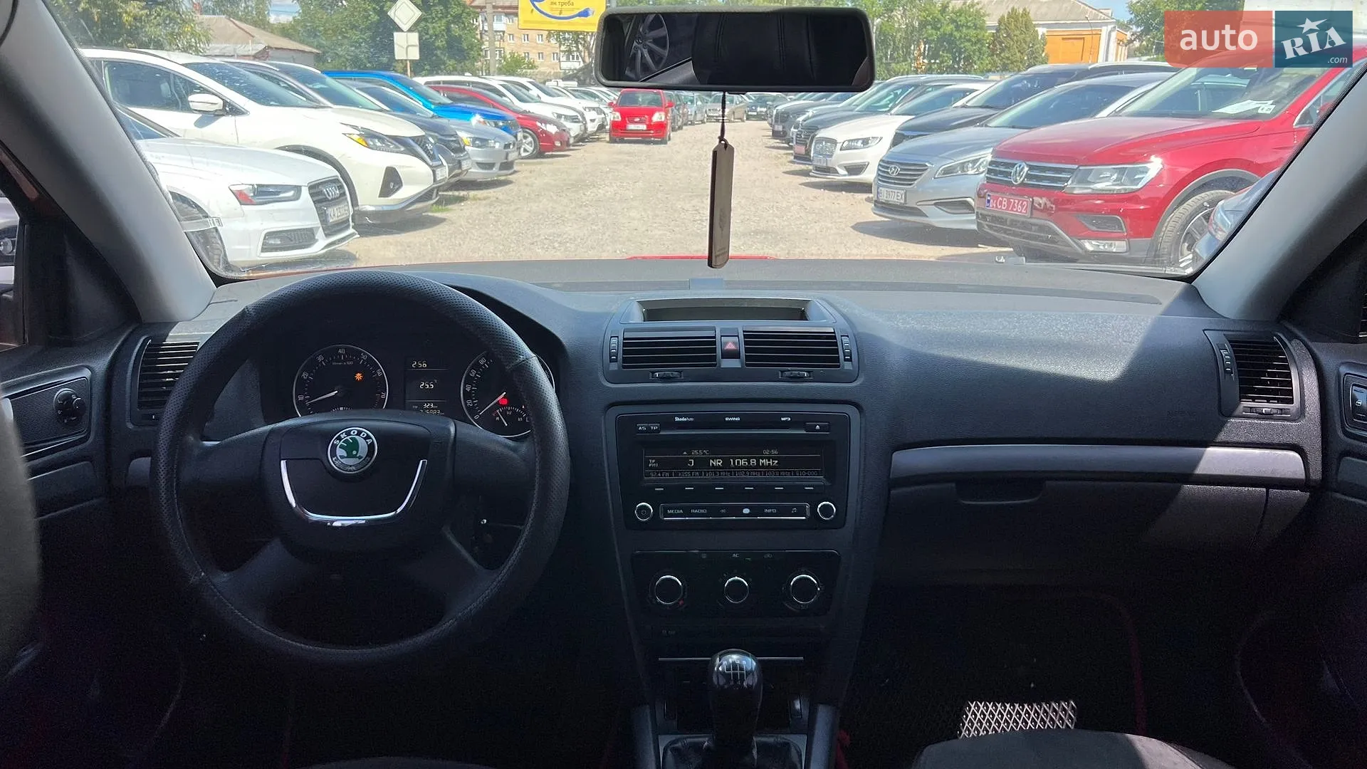 2010 Skoda Octavia - мініатюра 13