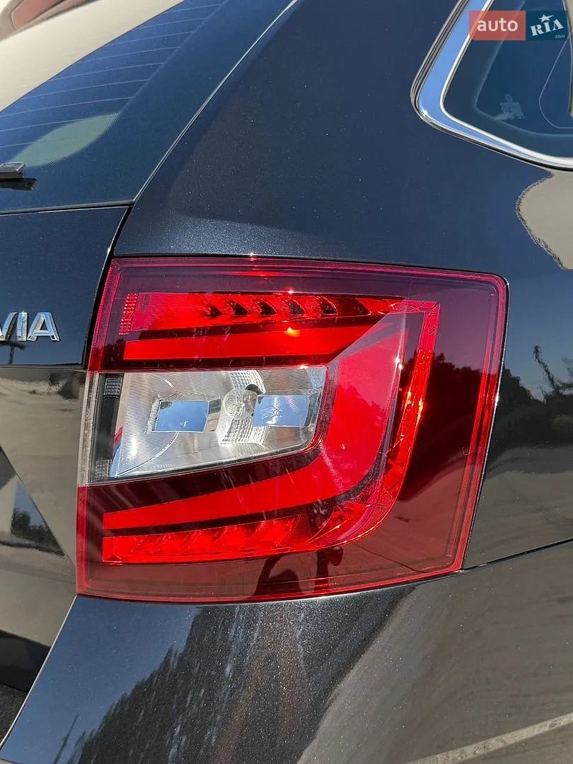 2019 Skoda Octavia - мініатюра 32