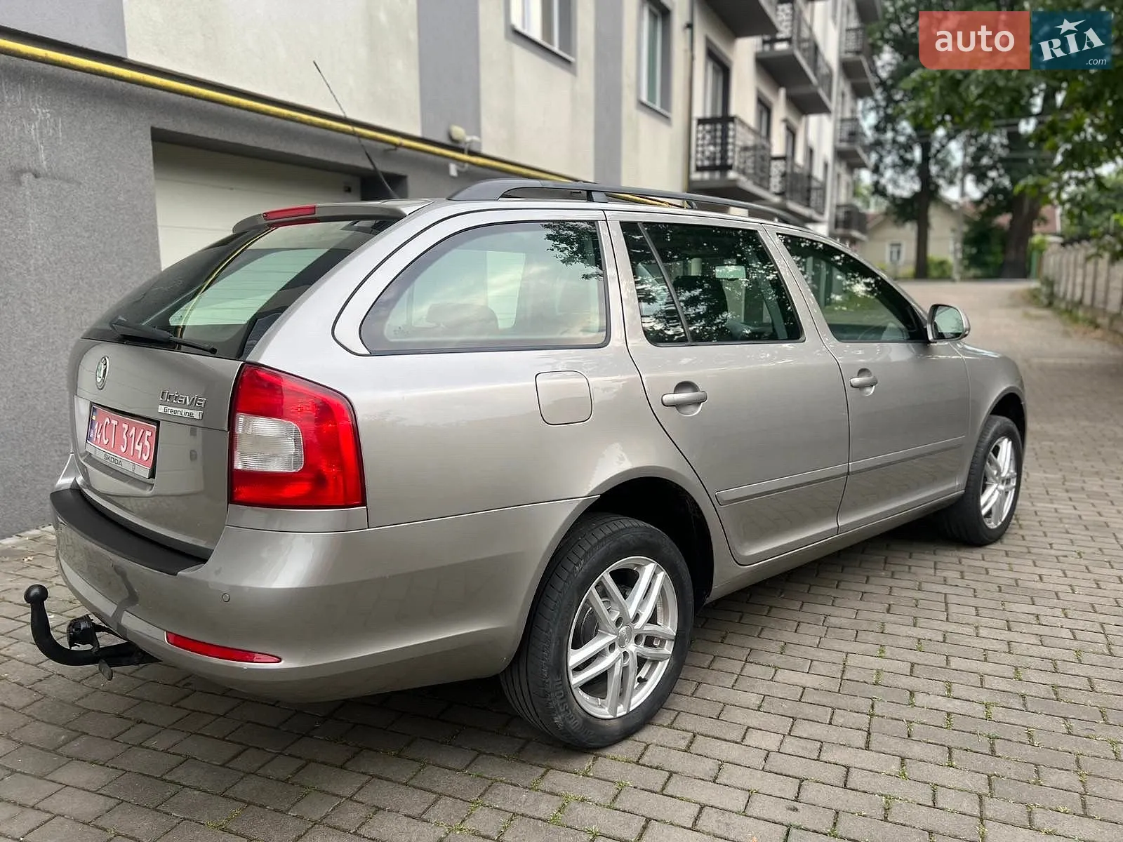 2010 Skoda Octavia - мініатюра 5