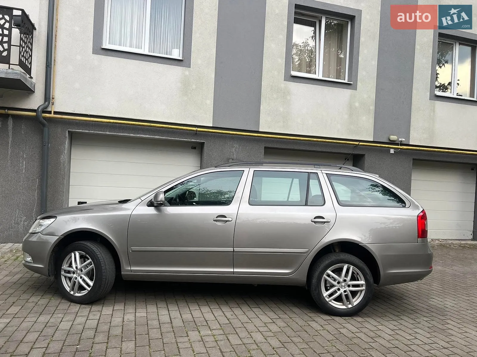 2010 Skoda Octavia - мініатюра 10