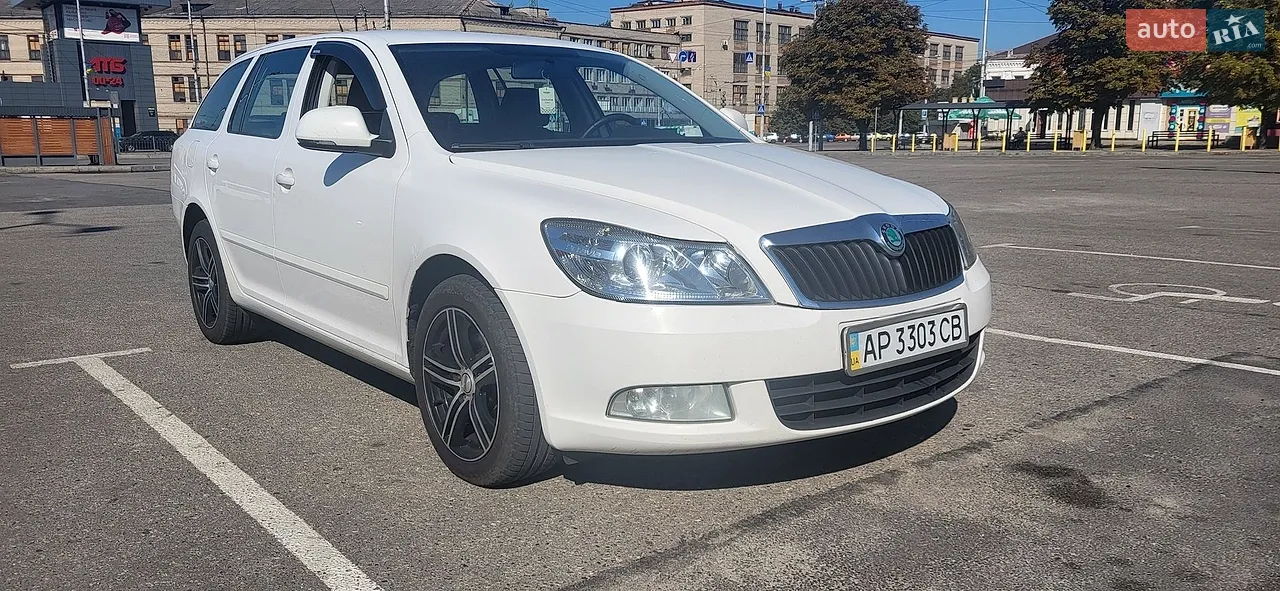 2011 Skoda Octavia - мініатюра 8