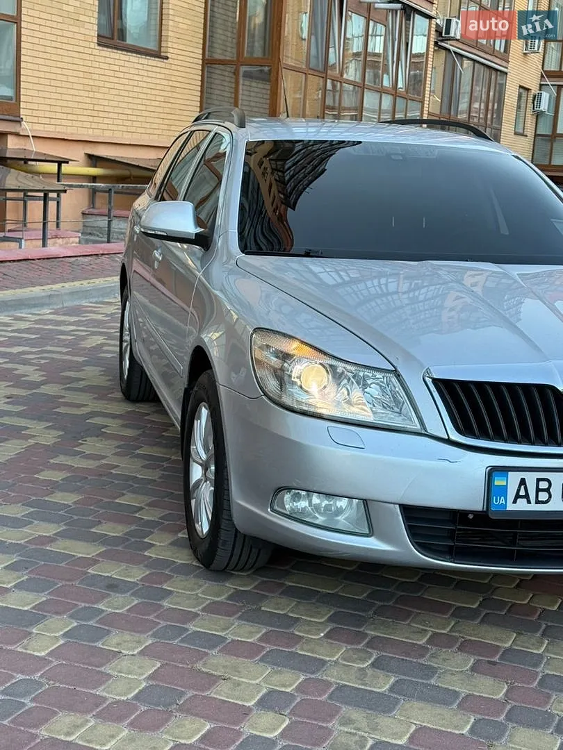 2010 Skoda Octavia - мініатюра 4