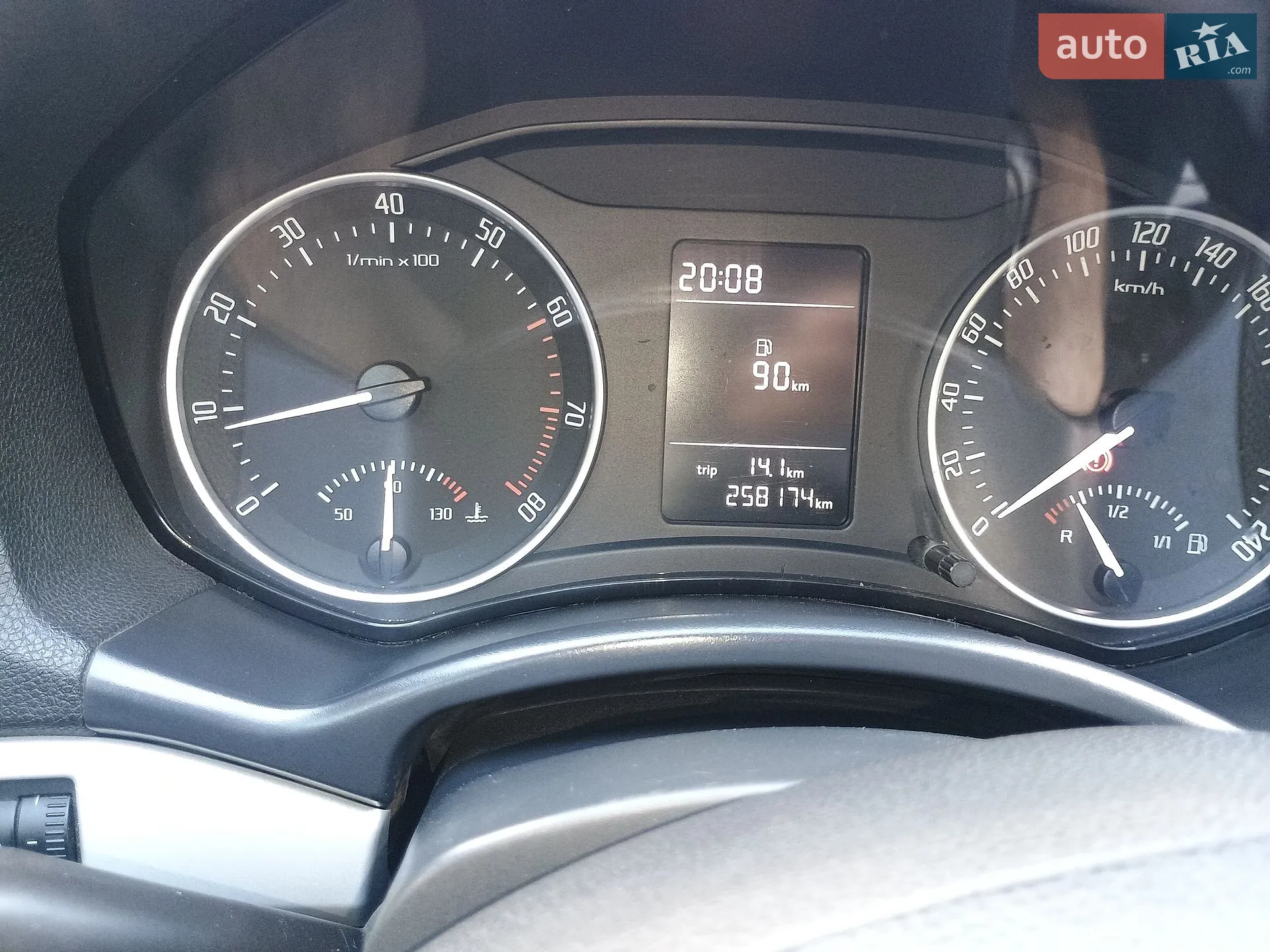 2010 Skoda Octavia - мініатюра 14