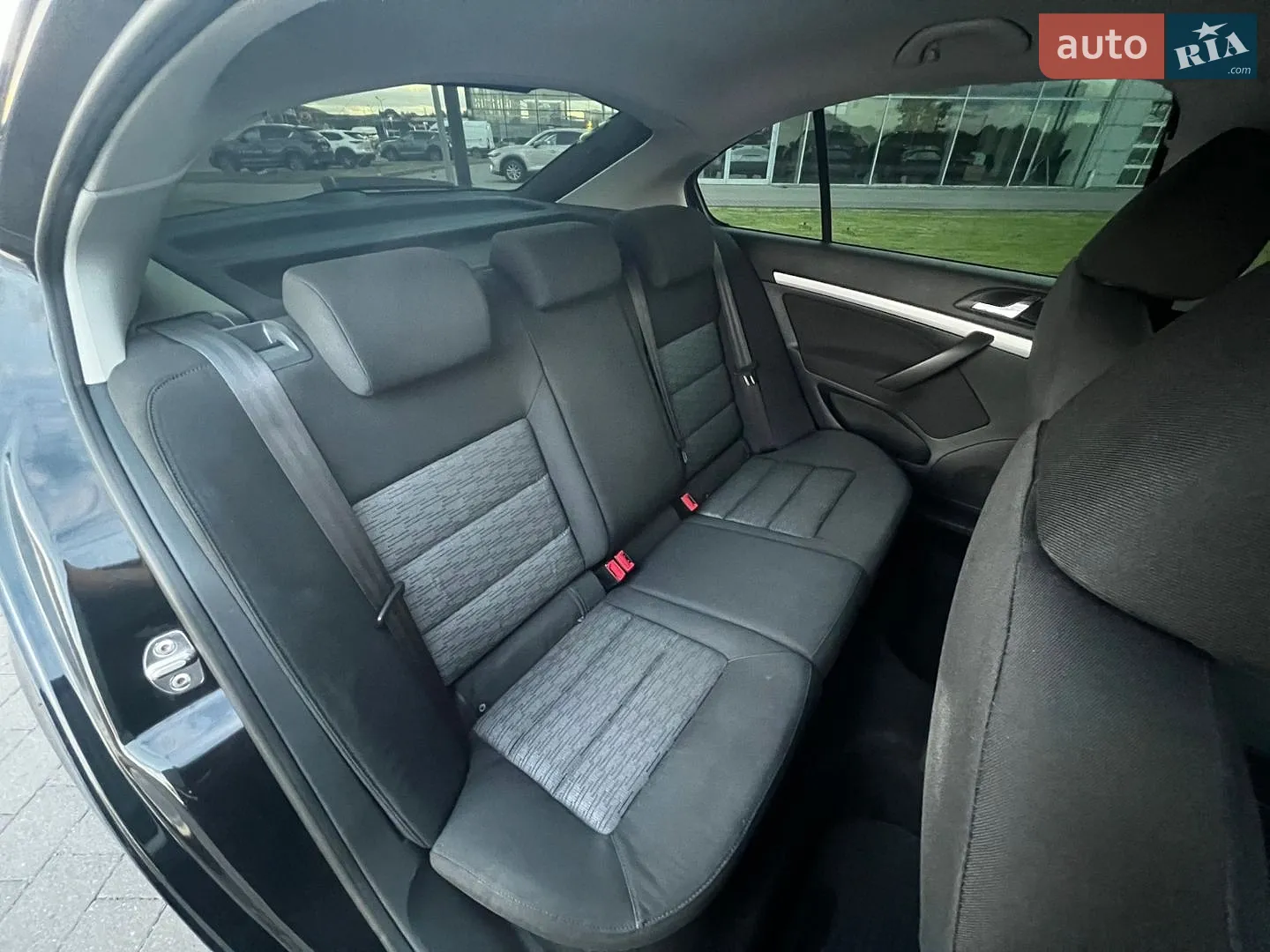 2010 Skoda Octavia - мініатюра 6