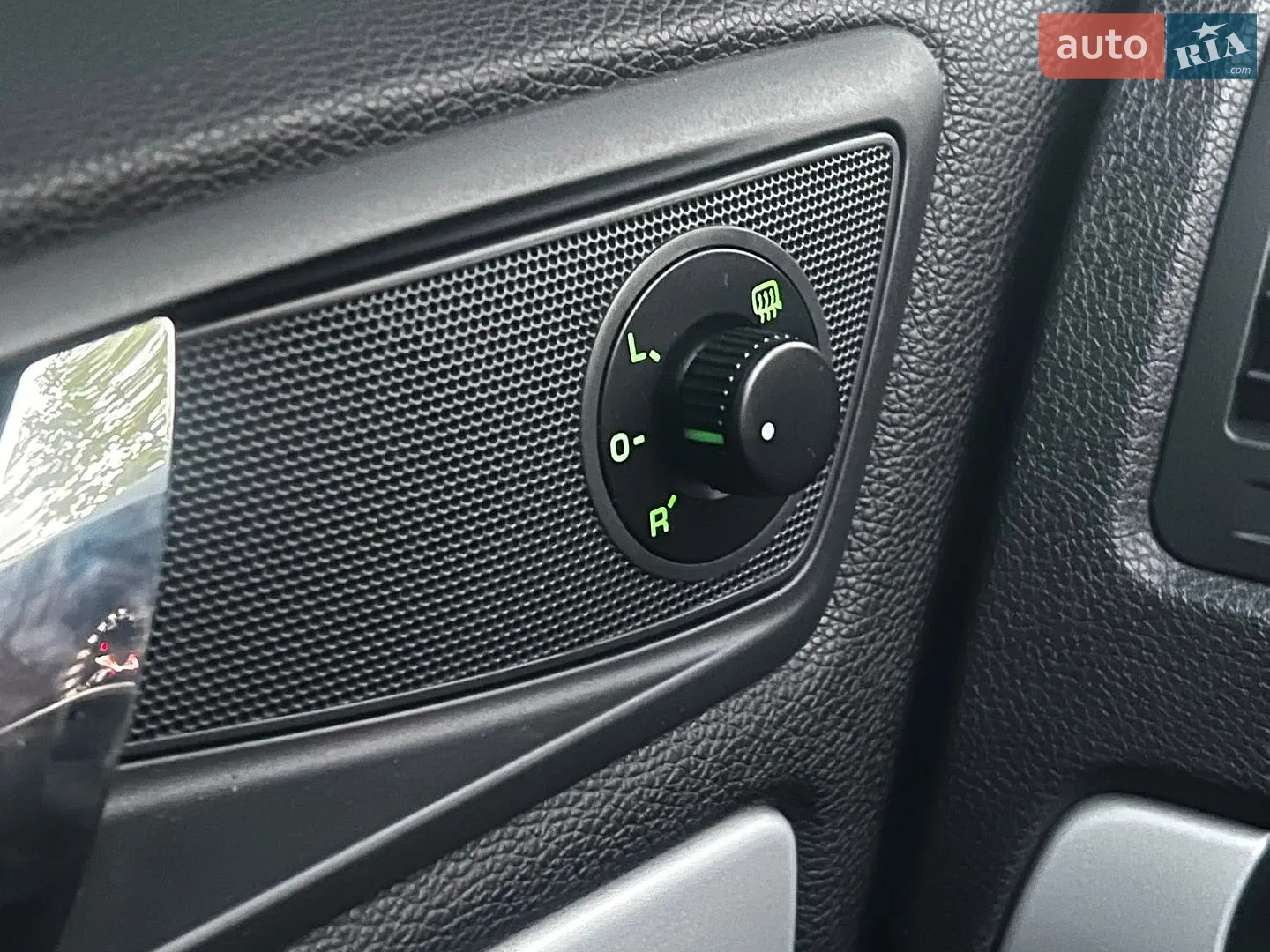 2010 Skoda Octavia - мініатюра 14