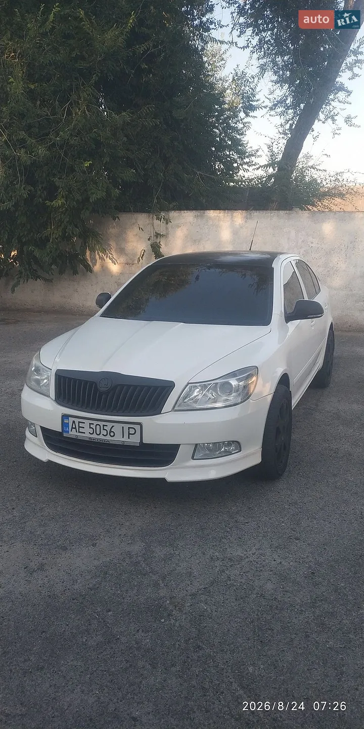 2010 Skoda Octavia - фото 1