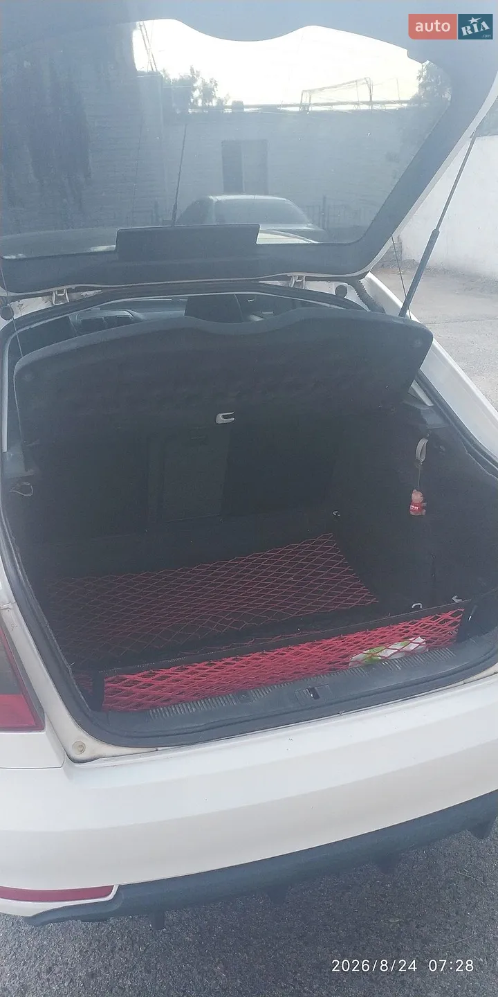 2010 Skoda Octavia - мініатюра 7