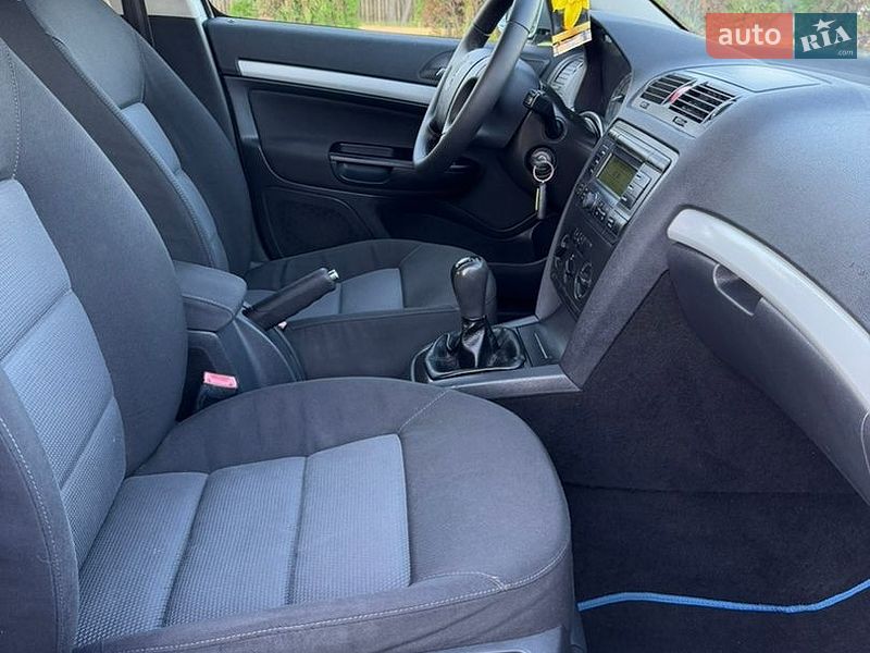 Универсал Skoda Octavia 2007 в Полтаве