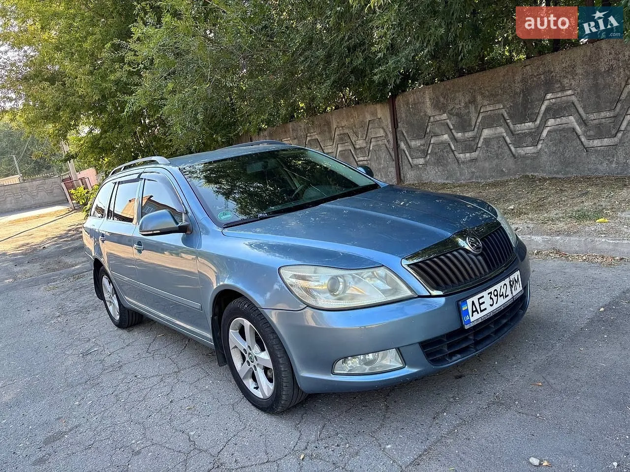 2010 Skoda Octavia - фото 1
