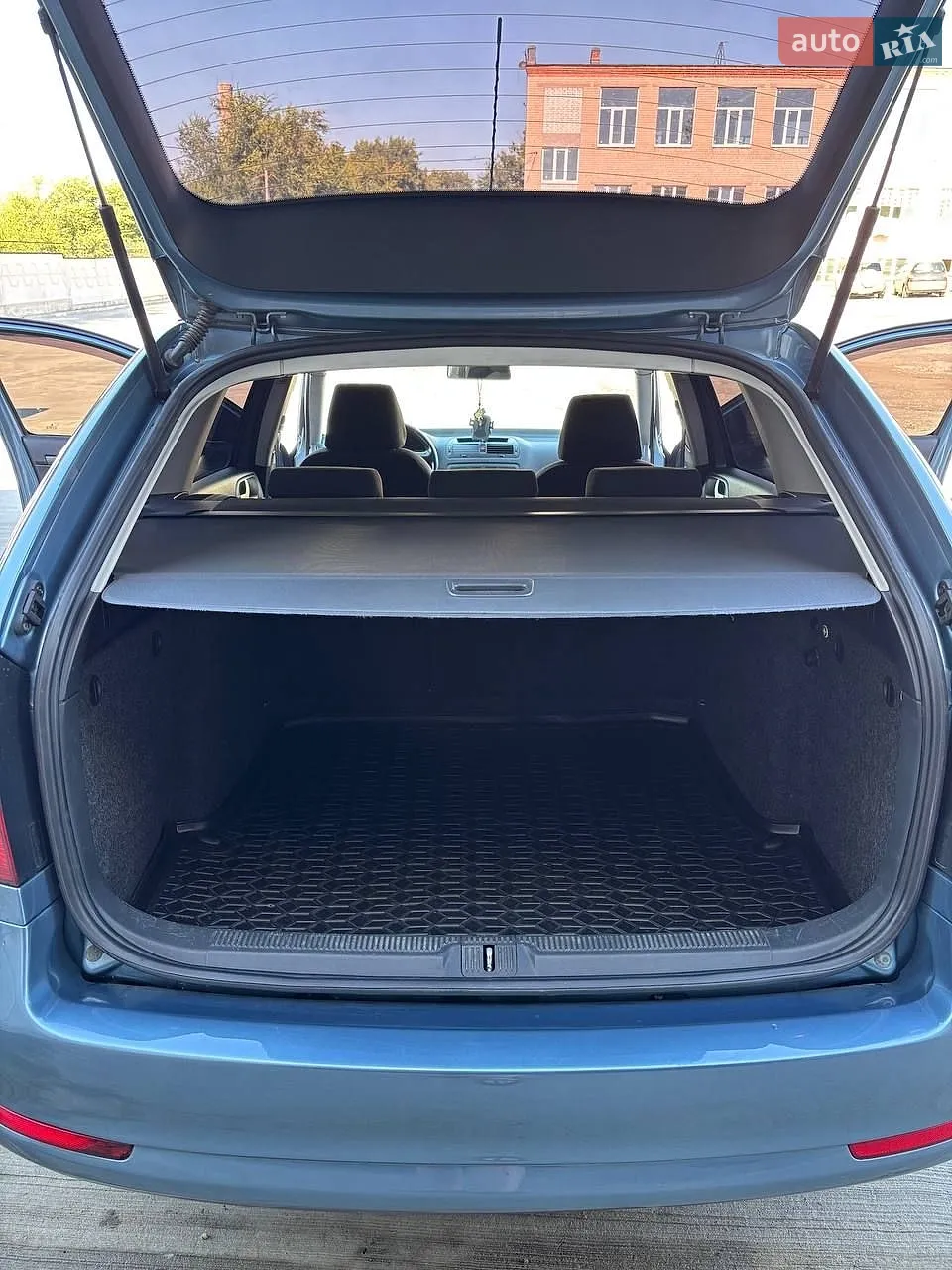2010 Skoda Octavia - мініатюра 7