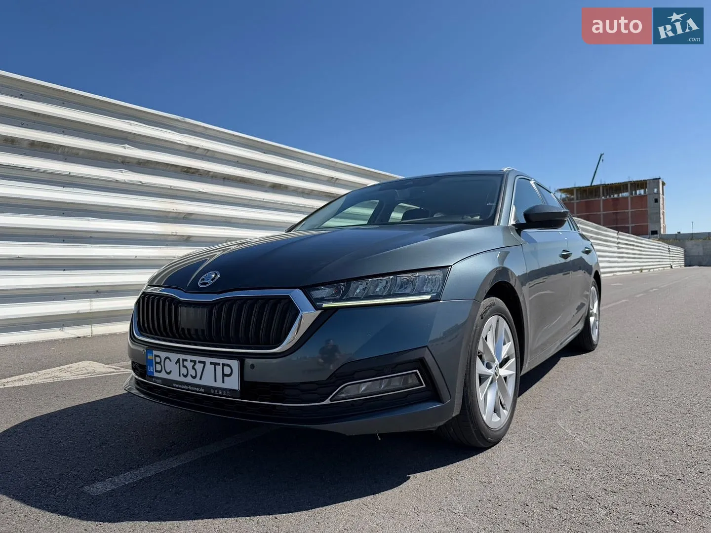 2021 Skoda Octavia - фото 1