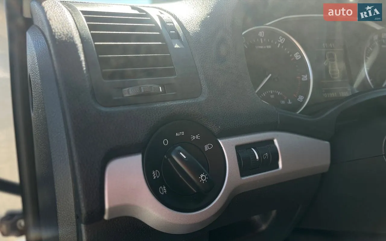 2011 Skoda Octavia - мініатюра 13