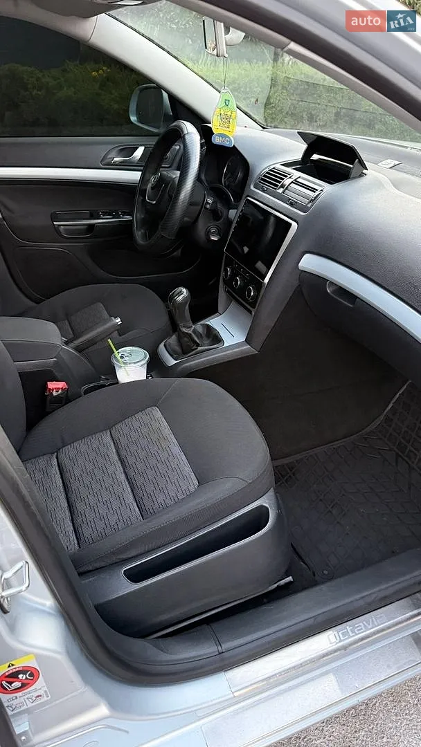 2011 Skoda Octavia - мініатюра 14