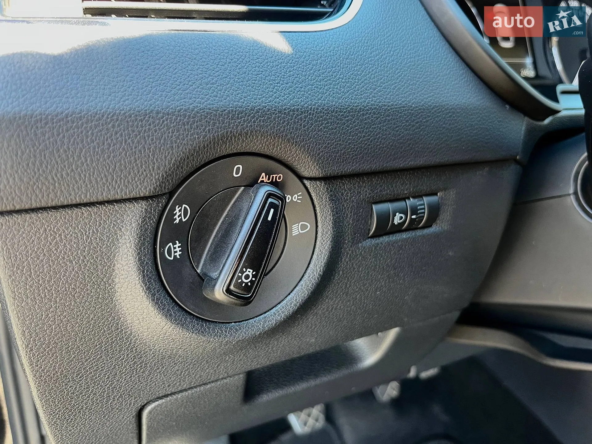 2014 Skoda Octavia - мініатюра 24