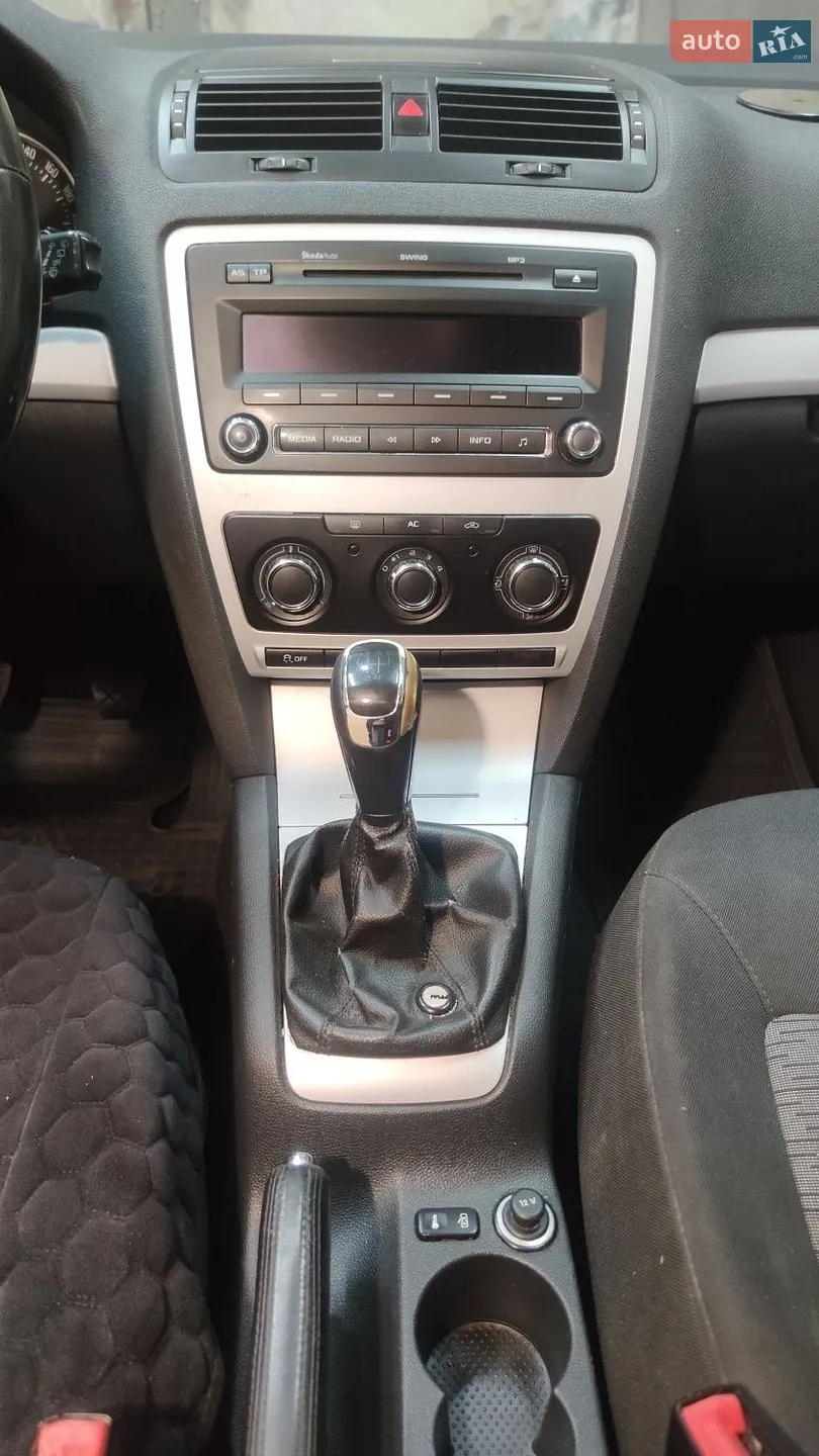2011 Skoda Octavia - мініатюра 9