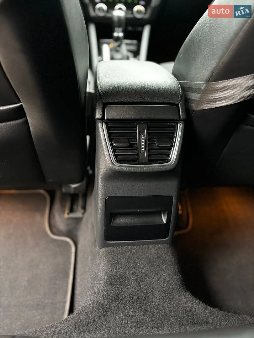 2017 Skoda Octavia - мініатюра 35
