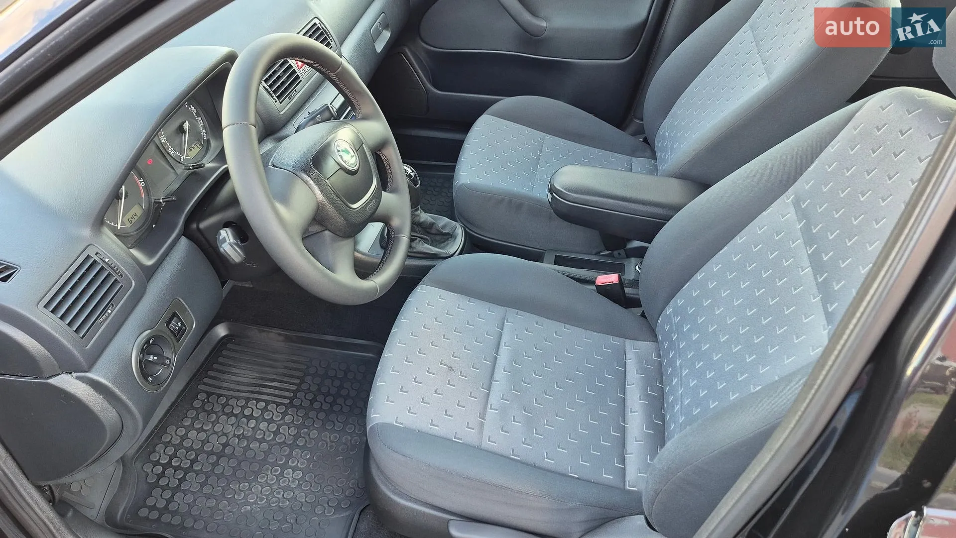 2010 Skoda Octavia - мініатюра 17