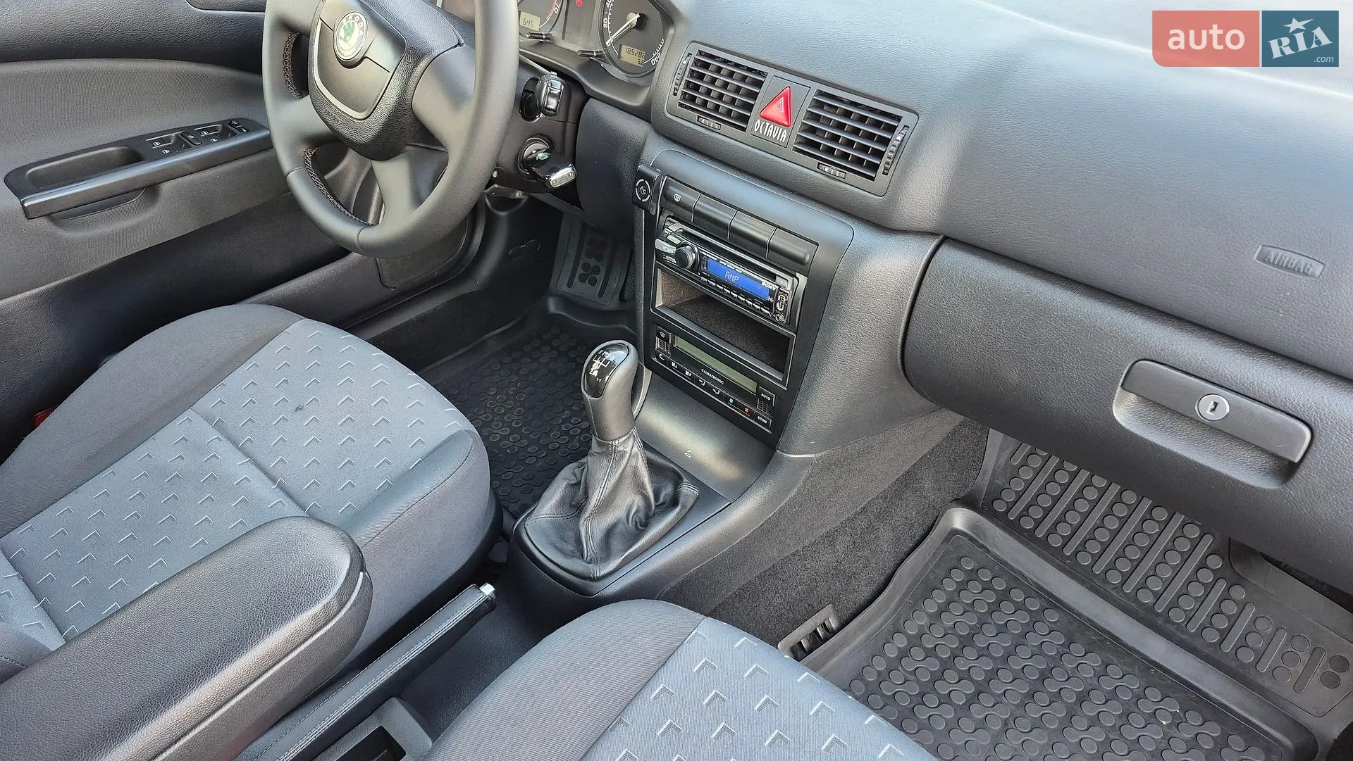 2010 Skoda Octavia - мініатюра 23