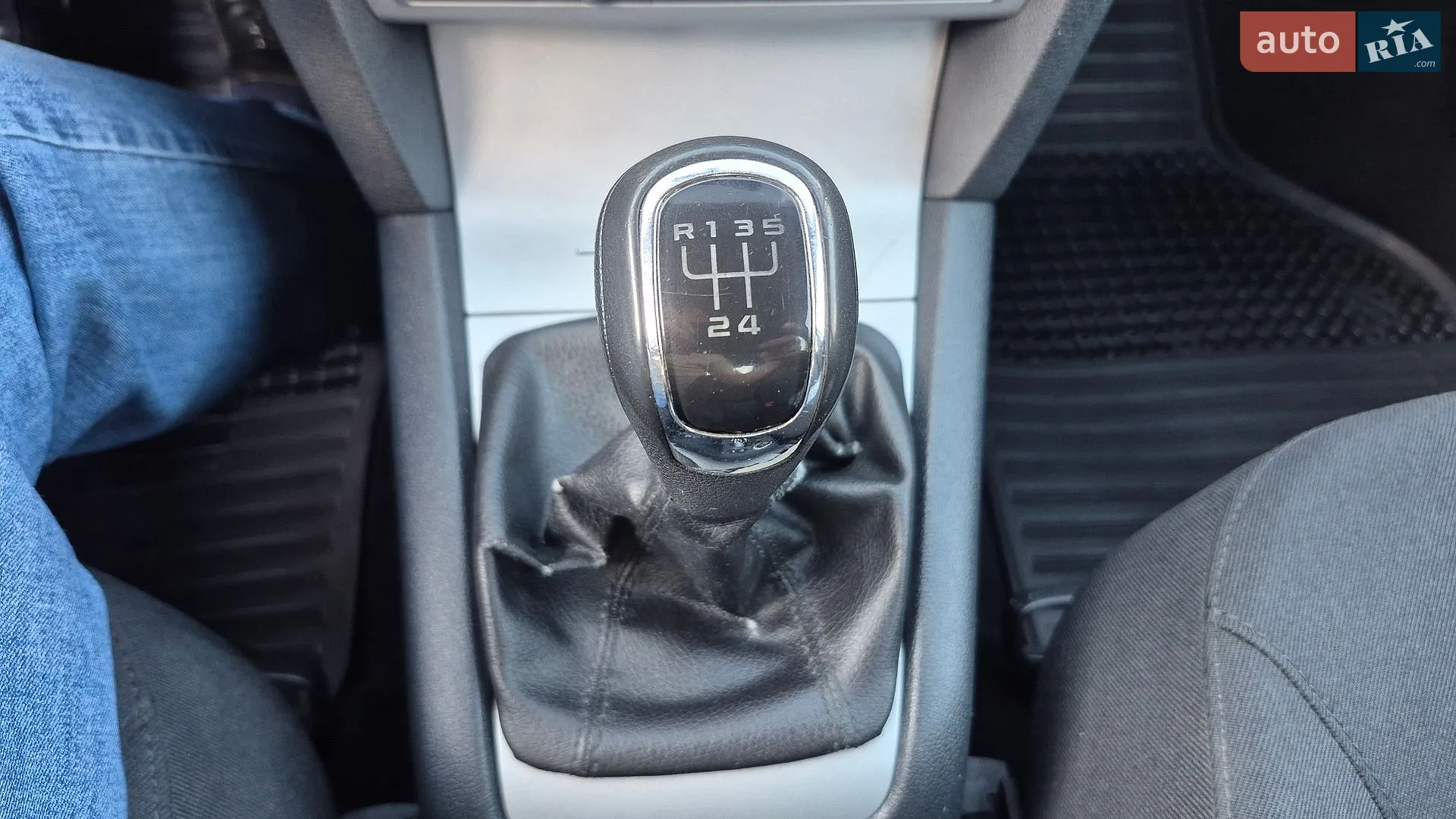 2010 Skoda Octavia - мініатюра 20