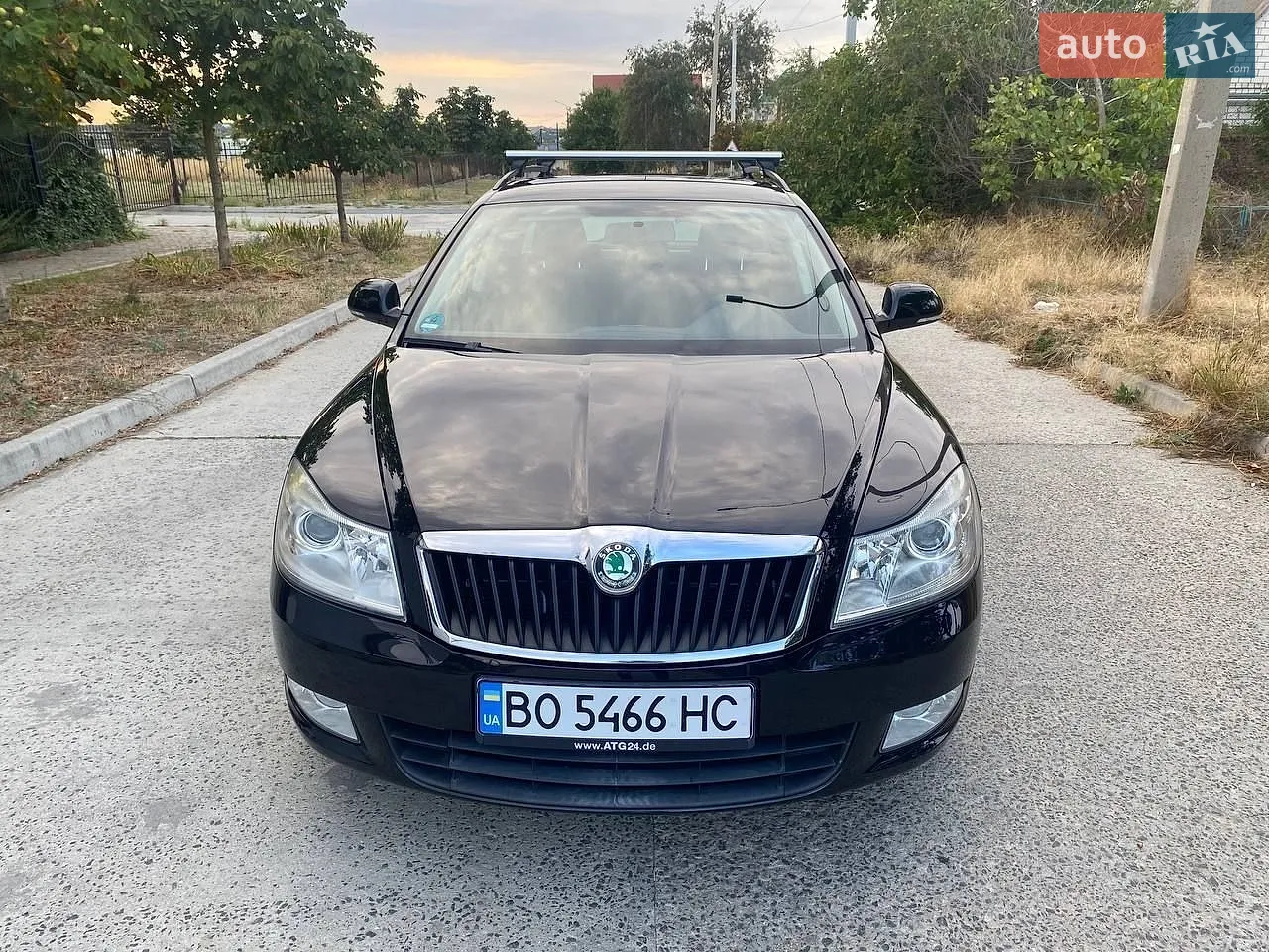 2010 Skoda Octavia - мініатюра 3