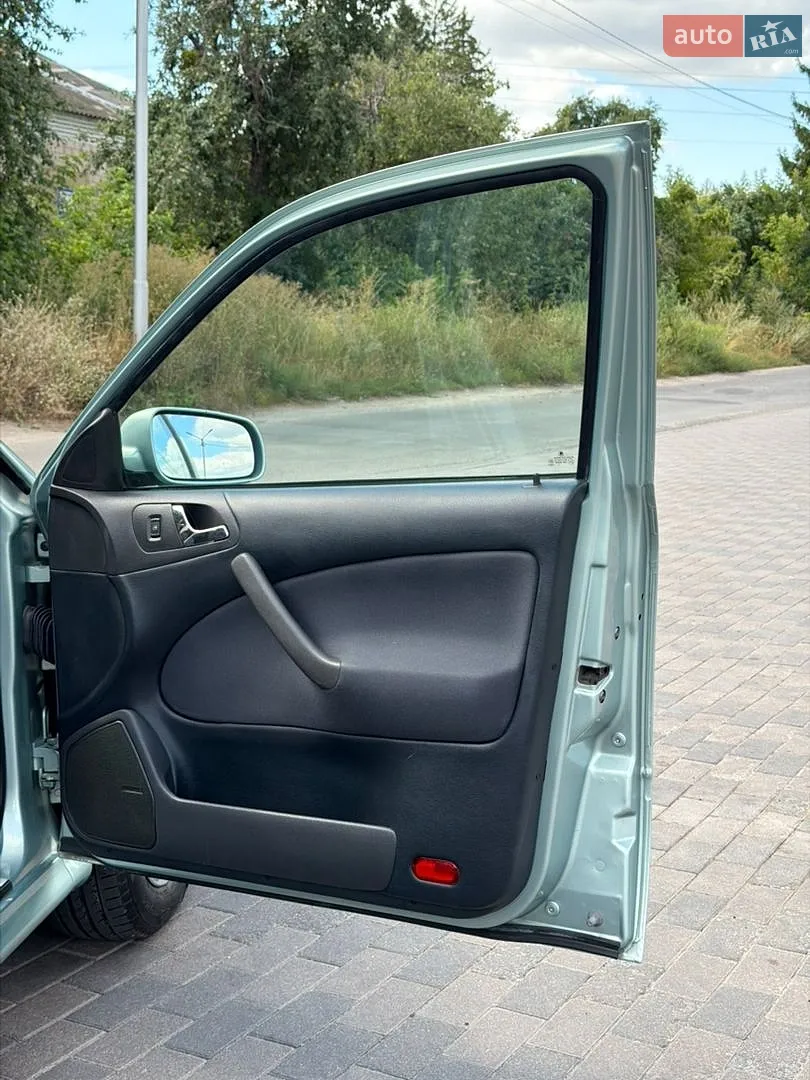 2010 Skoda Octavia - мініатюра 78