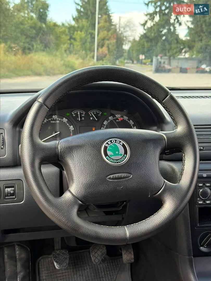 2010 Skoda Octavia - мініатюра 91