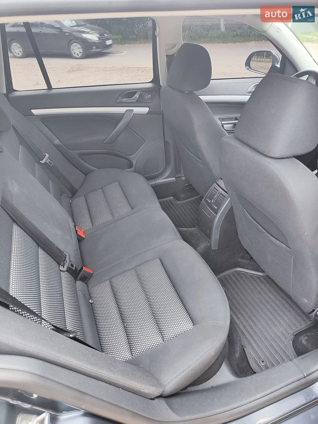 2011 Skoda Octavia - мініатюра 11