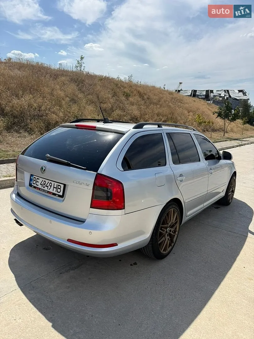 2011 Skoda Octavia - мініатюра 2