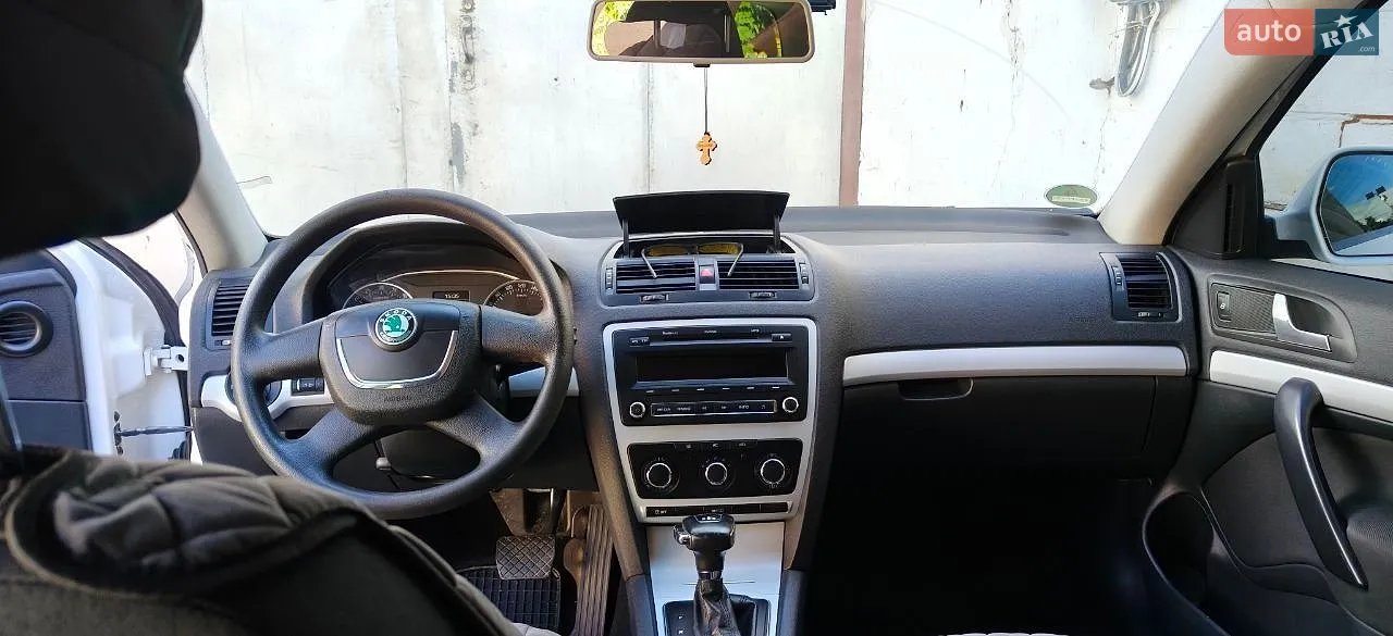 2010 Skoda Octavia - мініатюра 15