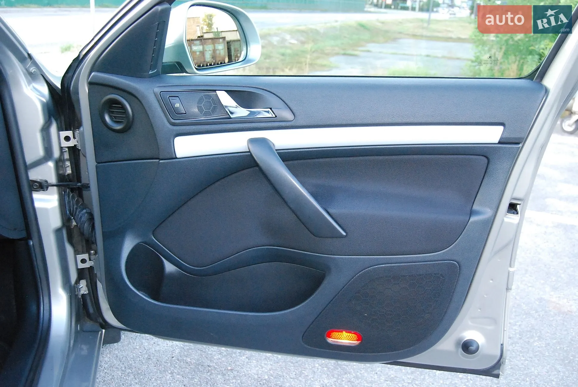 2010 Skoda Octavia - мініатюра 23
