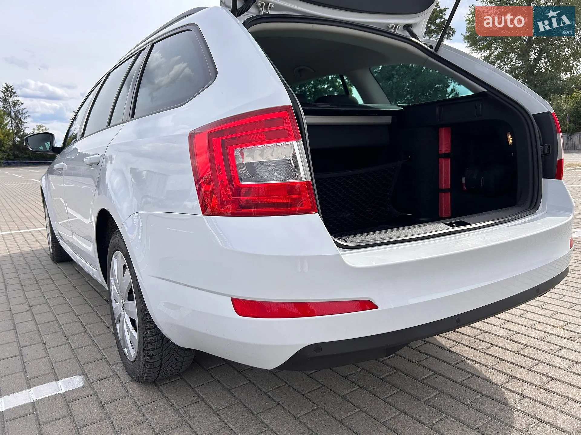 2016 Skoda Octavia - мініатюра 11