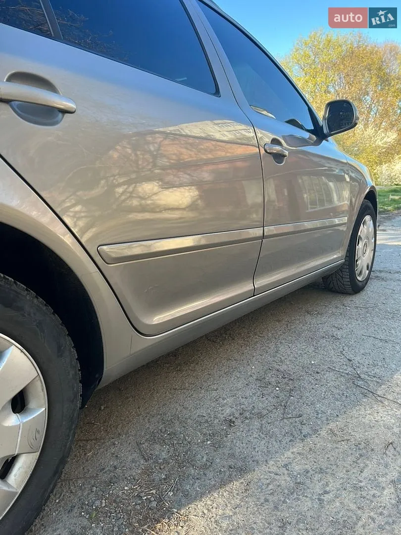 2010 Skoda Octavia - мініатюра 12
