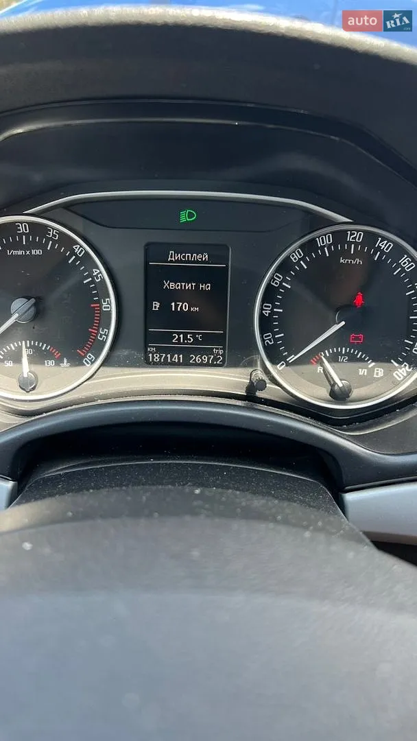 2010 Skoda Octavia - мініатюра 26