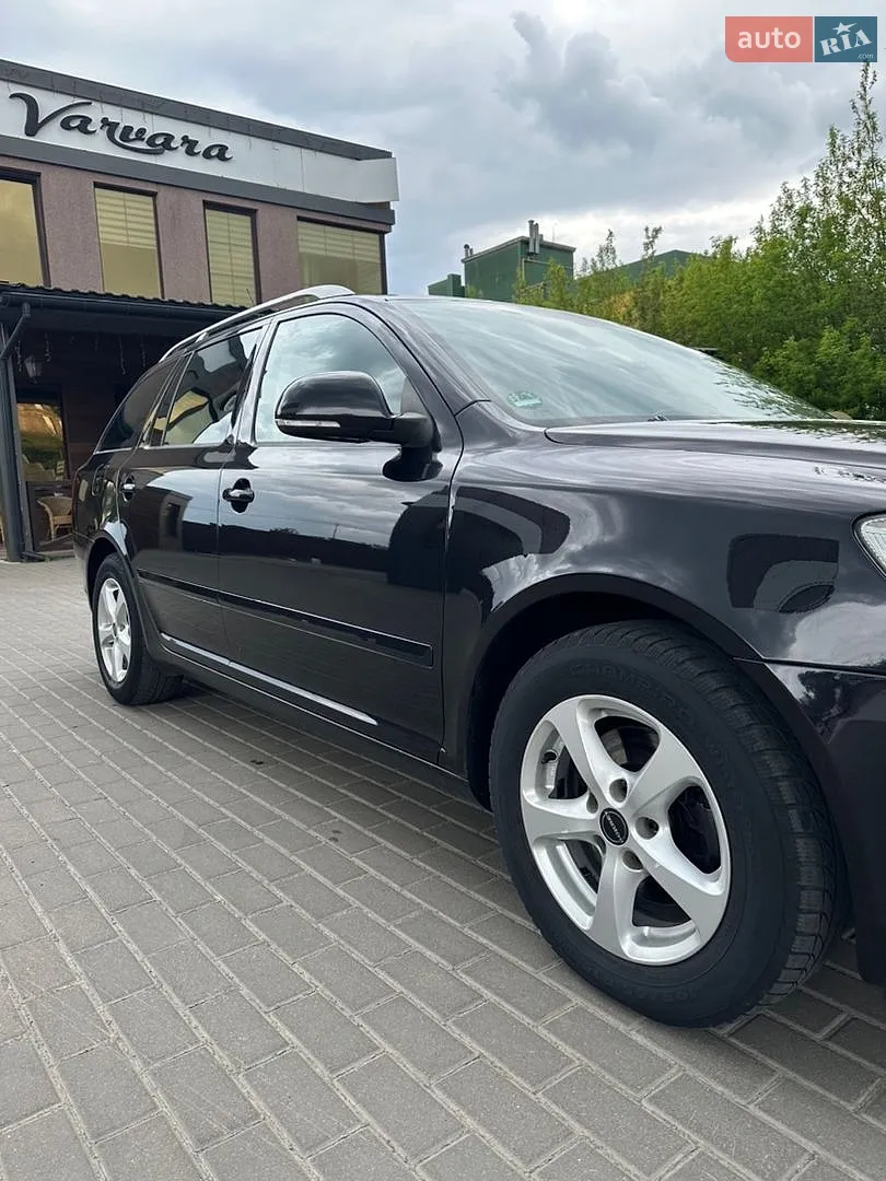 2010 Skoda Octavia - мініатюра 12