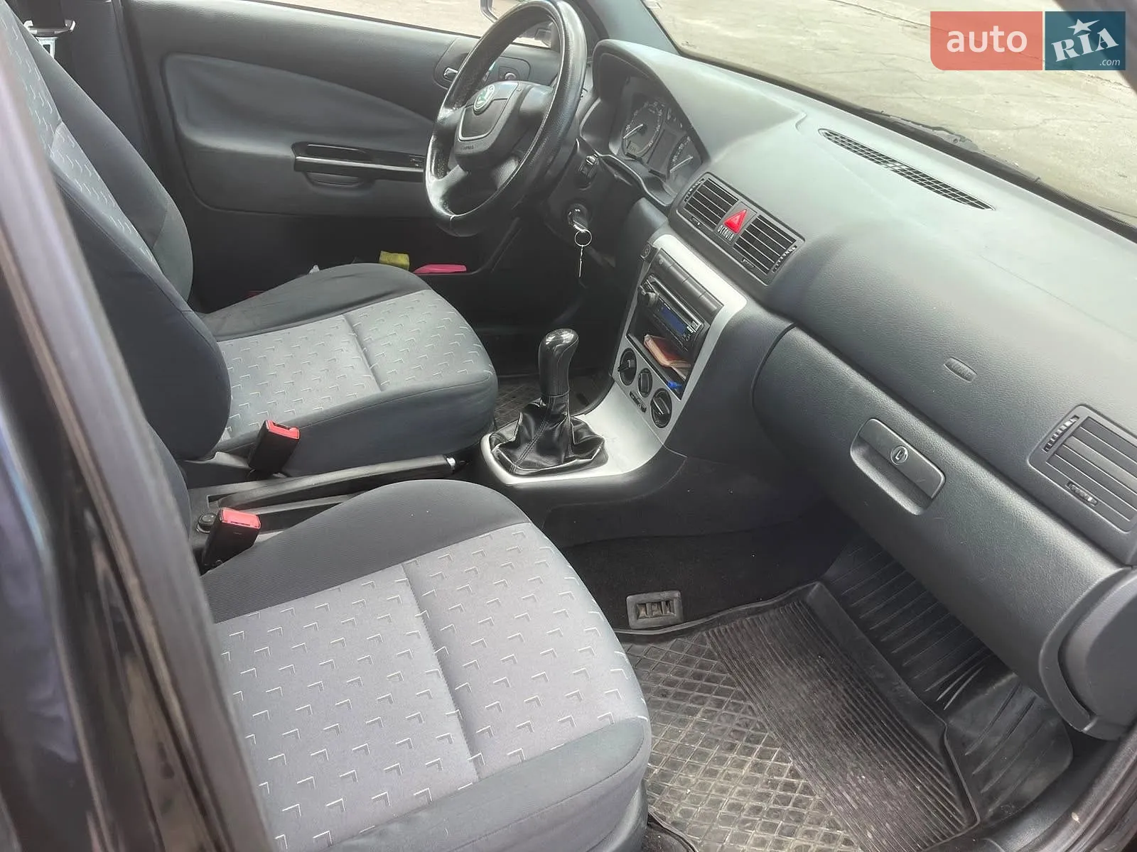 2010 Skoda Octavia - мініатюра 8