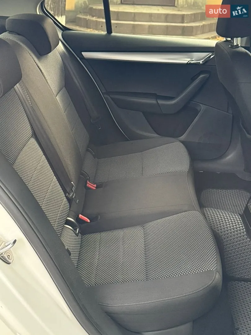 2016 Skoda Octavia - мініатюра 18