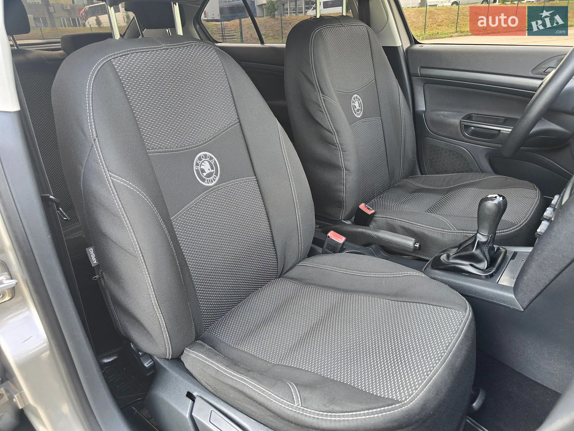 2010 Skoda Octavia - мініатюра 48