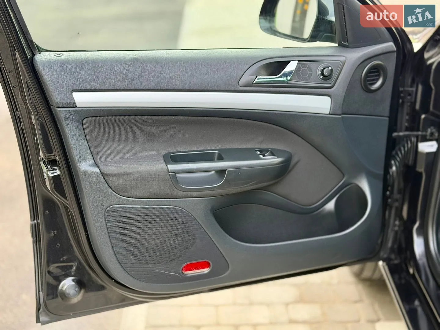 2011 Skoda Octavia - мініатюра 32