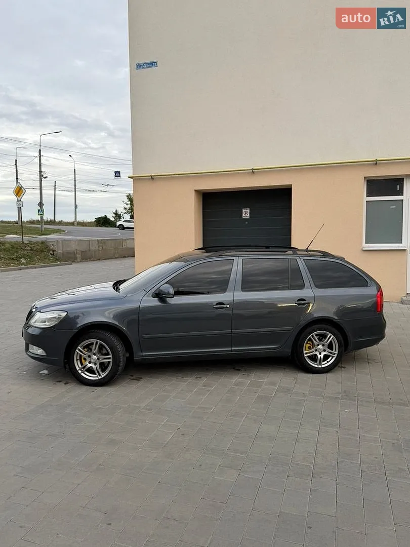 2010 Skoda Octavia - мініатюра 4