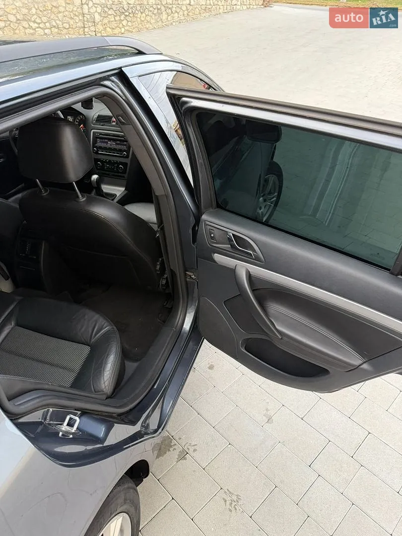 2010 Skoda Octavia - мініатюра 21