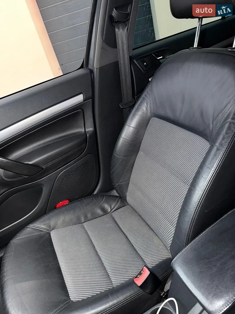 2010 Skoda Octavia - мініатюра 27