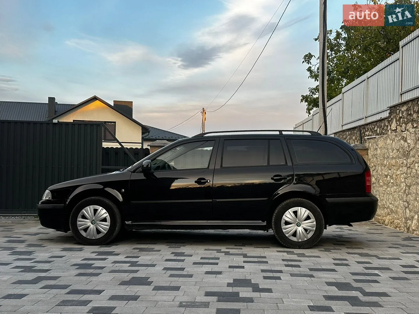 2010 Skoda Octavia - мініатюра 5