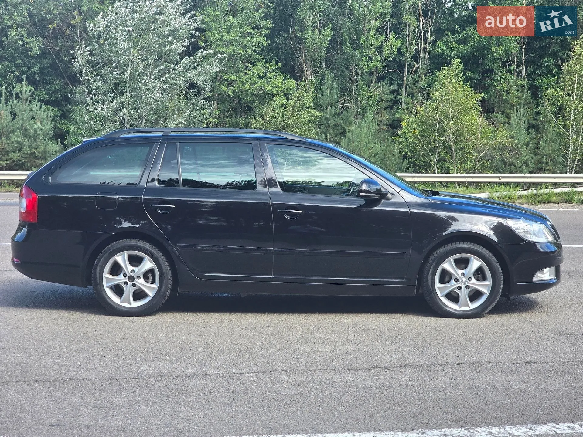 2010 Skoda Octavia - мініатюра 10